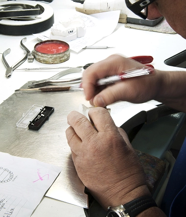 Prothesiste - traditionnel